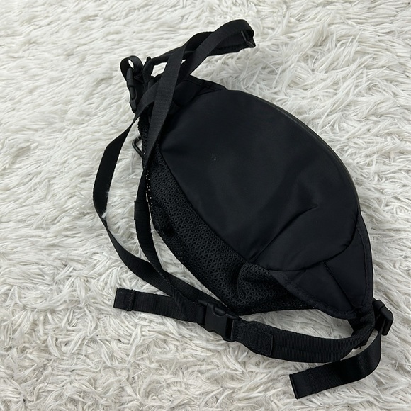 Lululemon All Hours Belt Bag Black - Picture 4 of 6